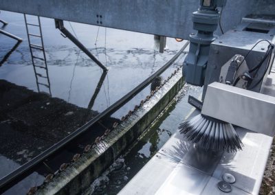 Brushes to clean the Outflow of the secondary clarifier